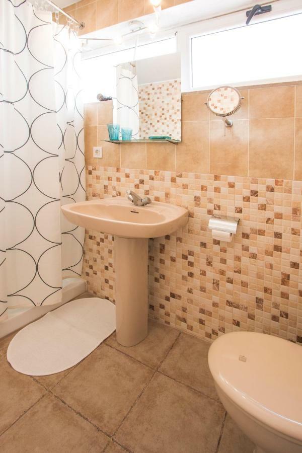 En Suite Apartment con Patio - App A Arrecife  Extérieur photo